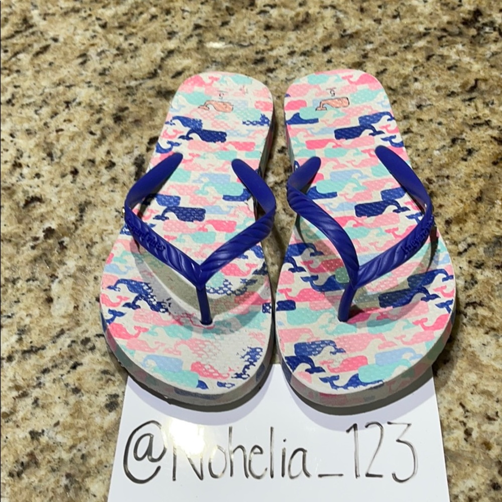 Vineyard Vines Flip Flops